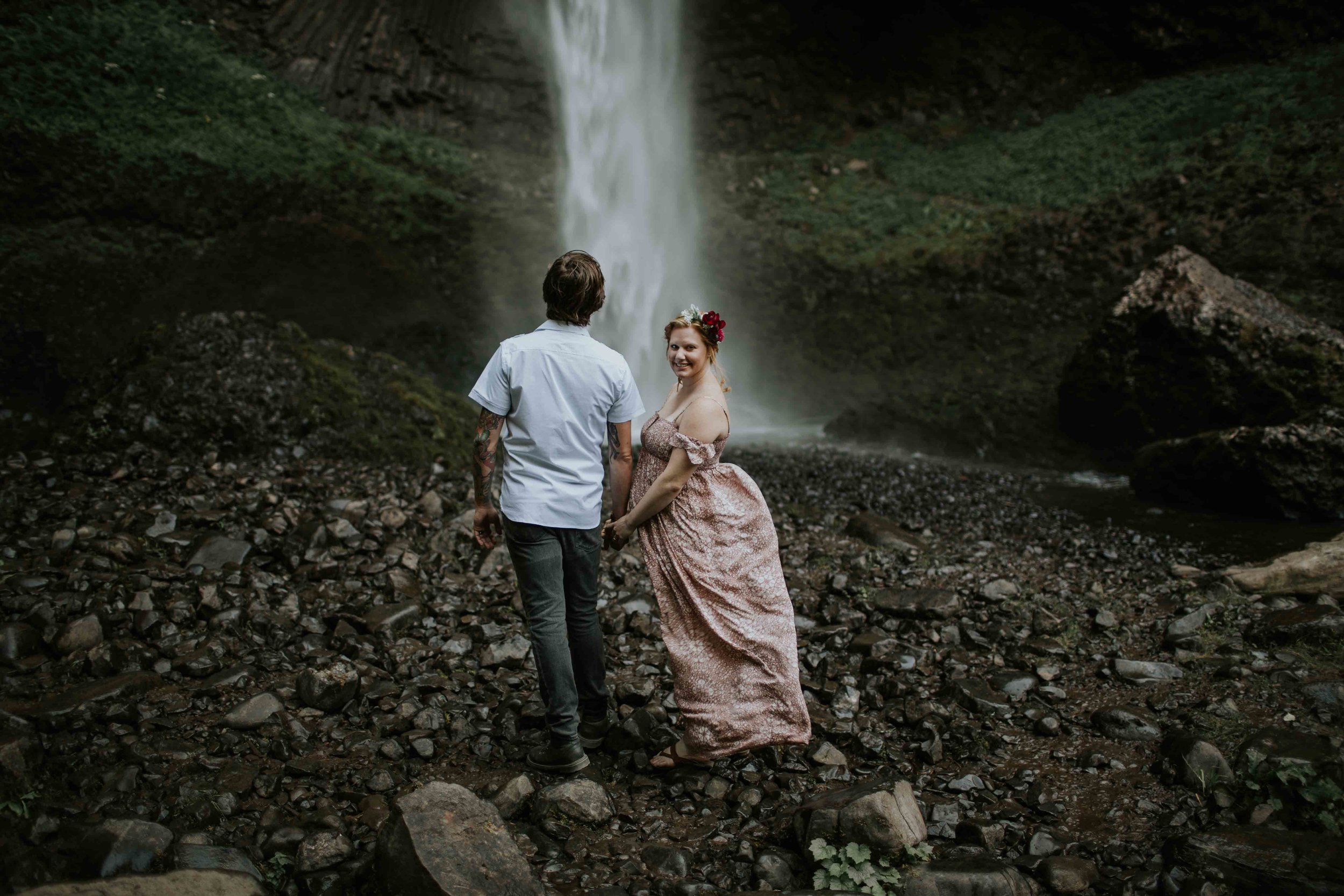 kate-joe-latourell-falls-columbia-river-gorge-maternity-ilumina-photography-8164.jpg