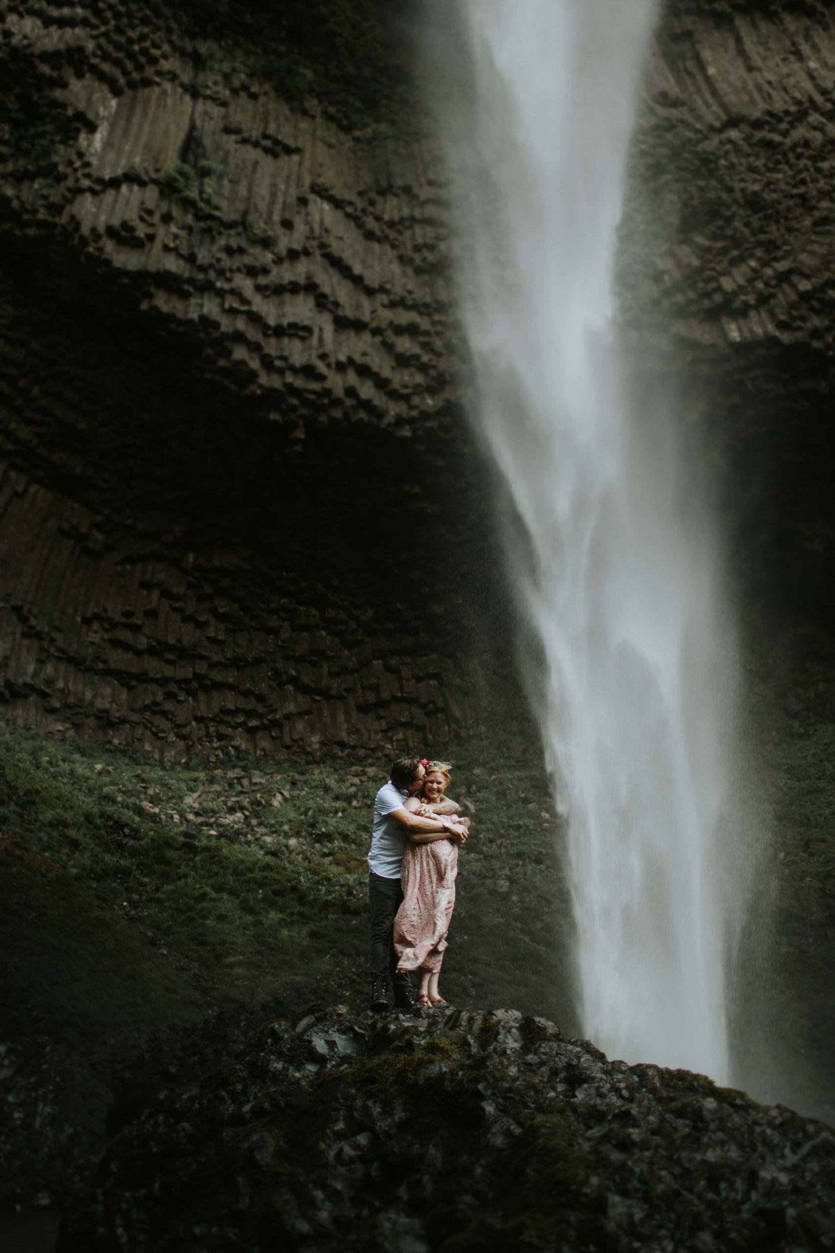 kate-joe-latourell-falls-columbia-river-gorge-maternity-ilumina-photography-8304.jpg