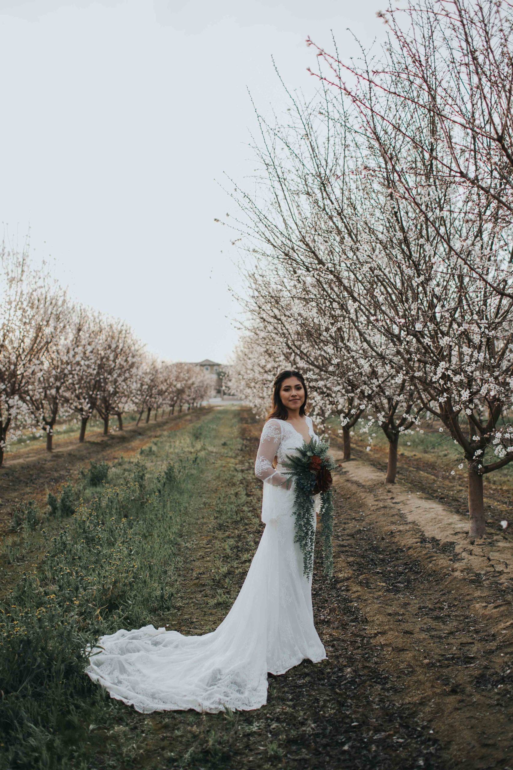 lomac-winery-fresno-california-boho-wedding-photographer-felicia-joshua-ilumina-photography-10-2.jpg