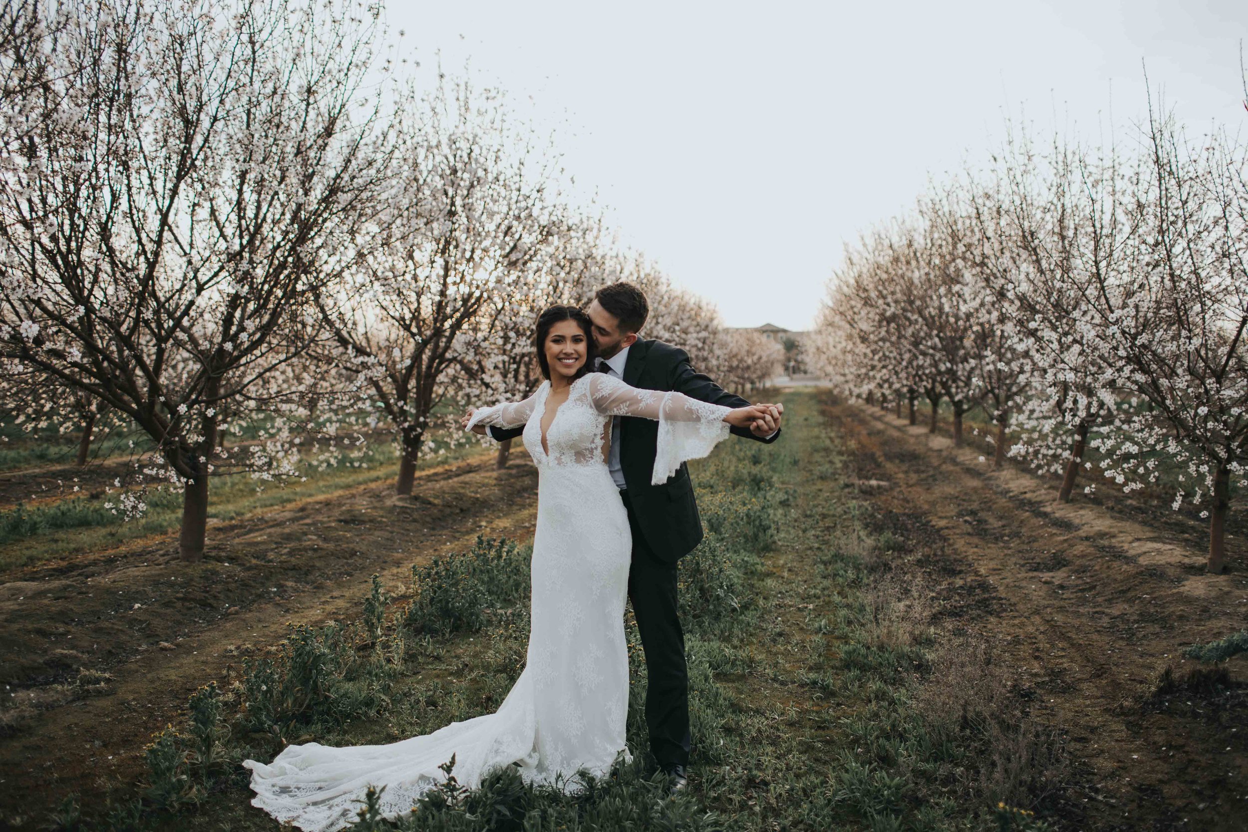 lomac-winery-fresno-california-boho-wedding-photographer-felicia-joshua-ilumina-photography-15-2.jpg
