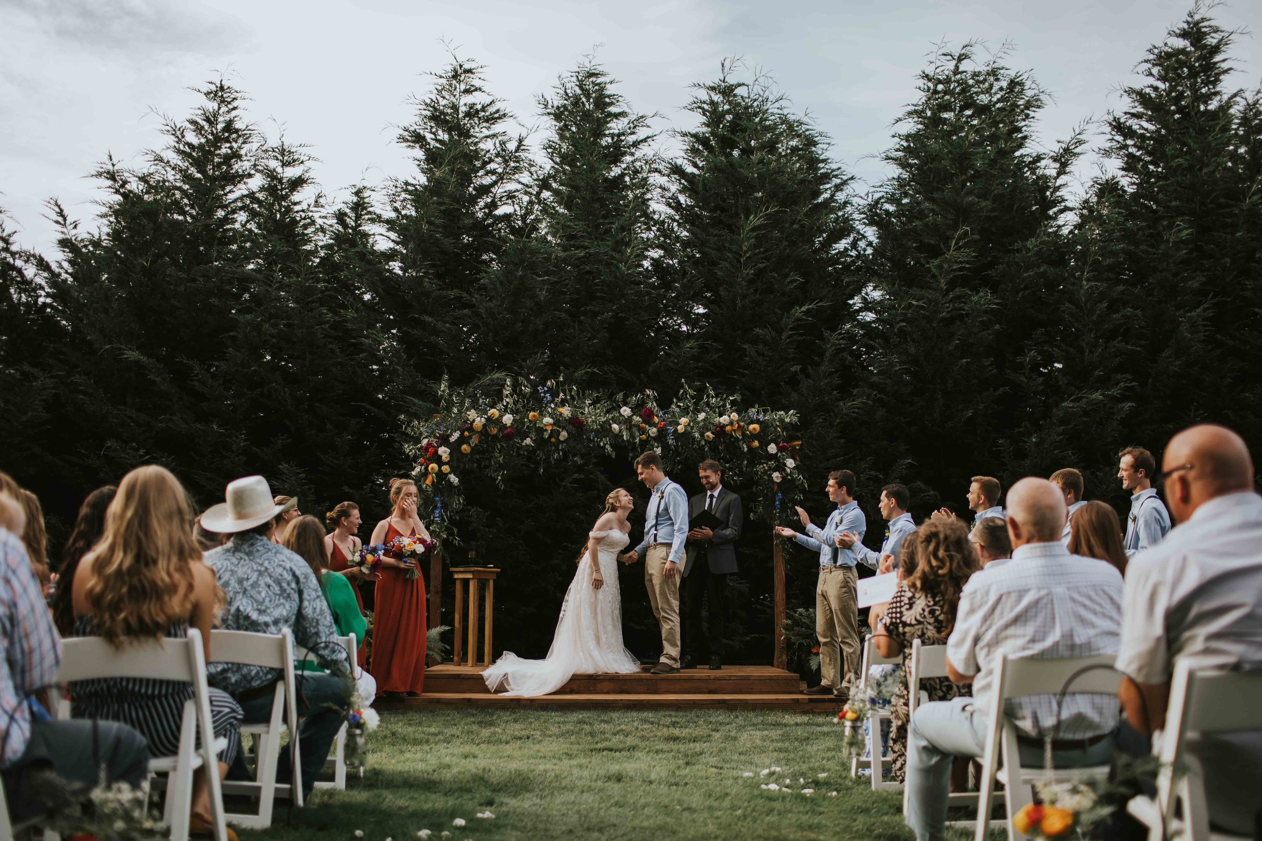 vancouver-washington-backyard-wedding-destination-wedding-annalyse-jonathan-ilumina-photography-4684.jpg