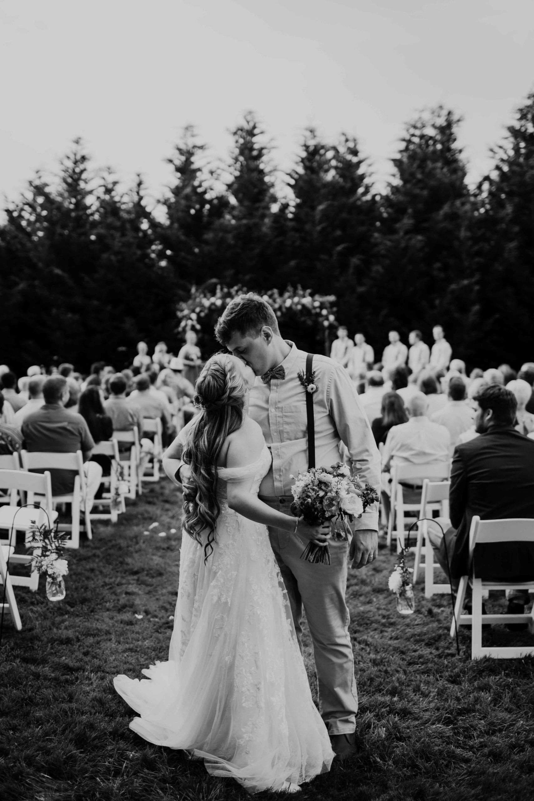 vancouver-washington-backyard-wedding-destination-wedding-annalyse-jonathan-ilumina-photography-4707.jpg