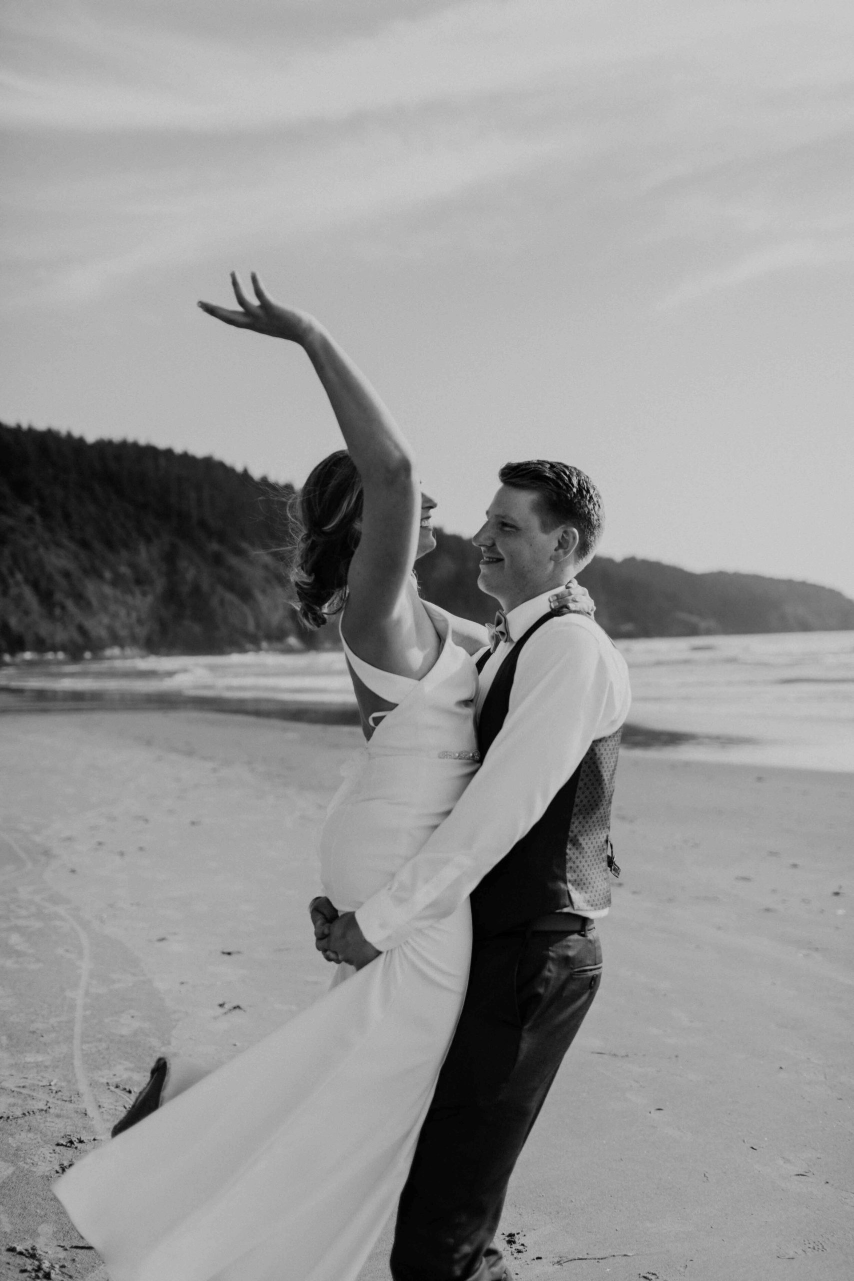 Cape Lookout, Oregon Coast Intimate Wedding :: Sarah + Kai