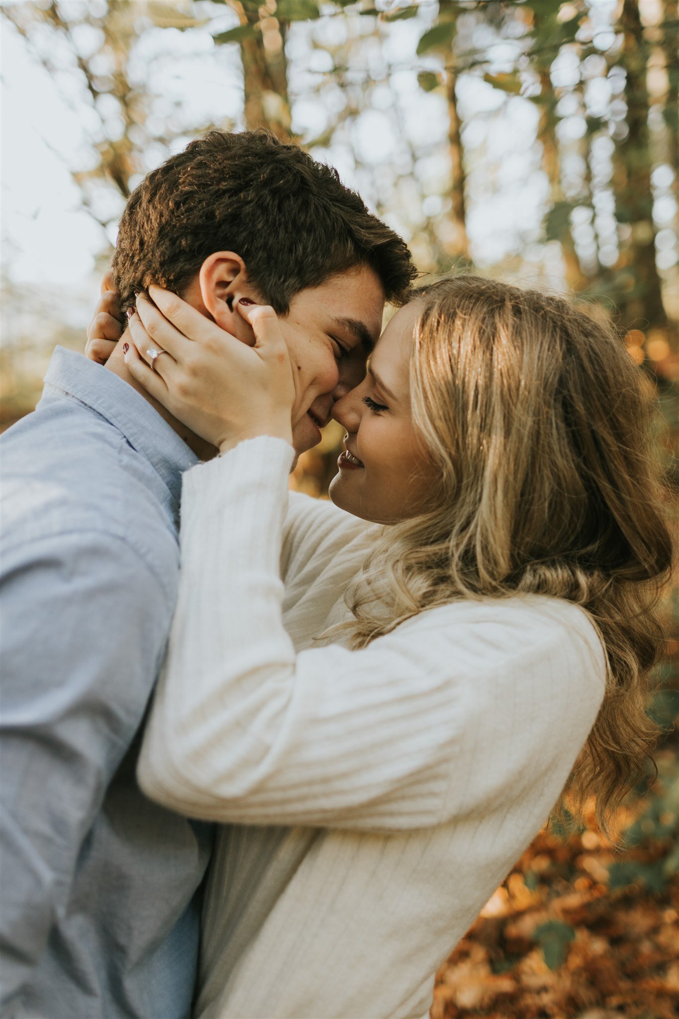 Maddie + Andrew : Sunset Engagement in the Columbia River Gorge, Oregon