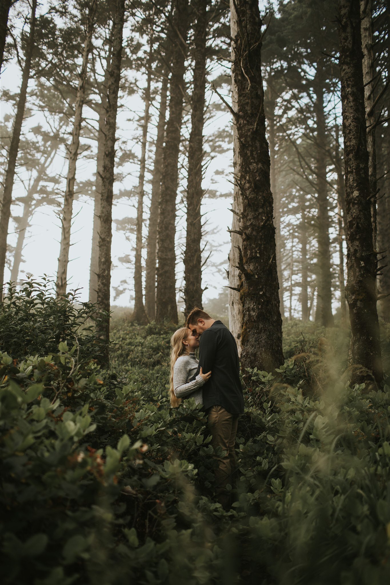 Jordan + Luke :: Hug Point, Oregon Coast Whimsical Engagement