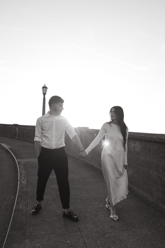 Golden hour engagement photos in the Columbia River Gorge, Oregon