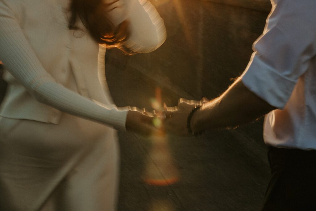 Golden hour engagement photos in the Columbia River Gorge, Oregon